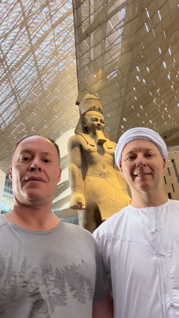 Ramses II Statue im GEM